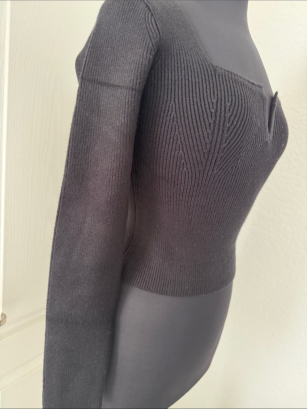 Lulu's Black Ribbed V-Notch Long Sleeve Sweater Top - Picture 3 of 4